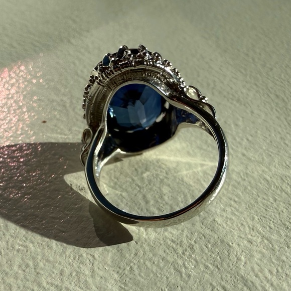 3/$100 Vivid Blue Sapphire Ring size 6.25 - Picture 5 of 6